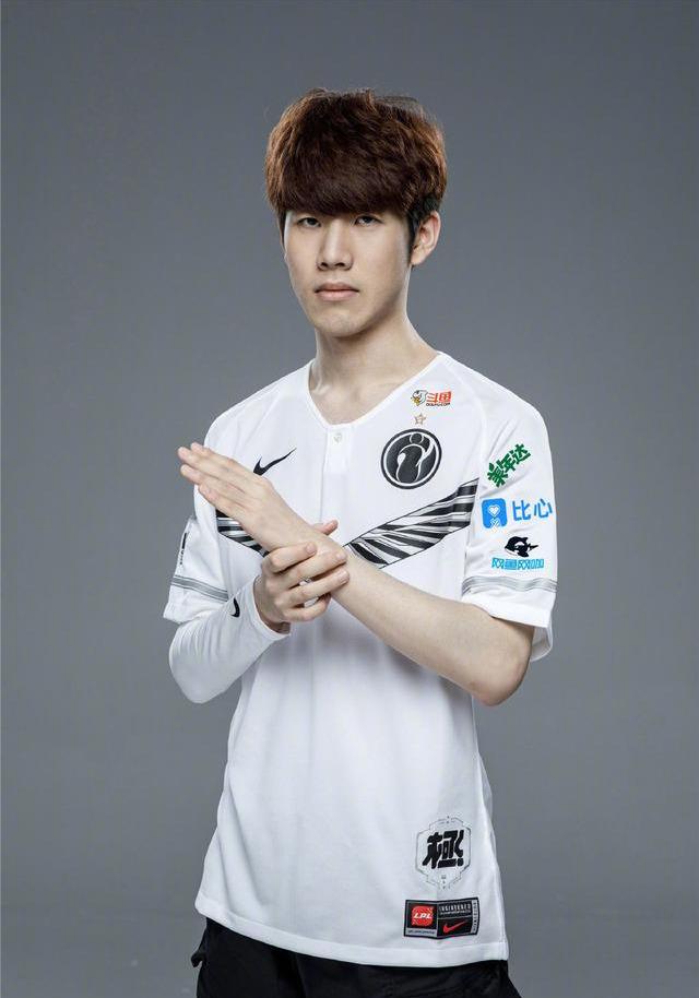 德州扑克不是谁懂得多（德州扑克输赢不取决于懂得多少）