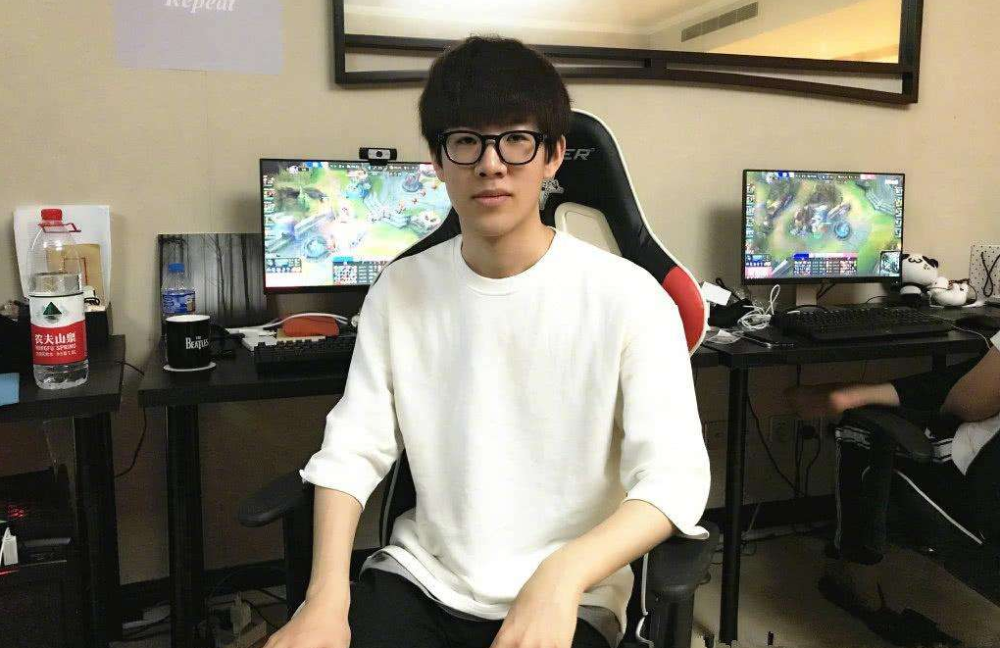 深度解析“零和博弈”：为什么博彩平台的抽水让游戏变成了负和博弈？（从零和到负和：平台抽水如何改变博彩游戏的胜负结构）